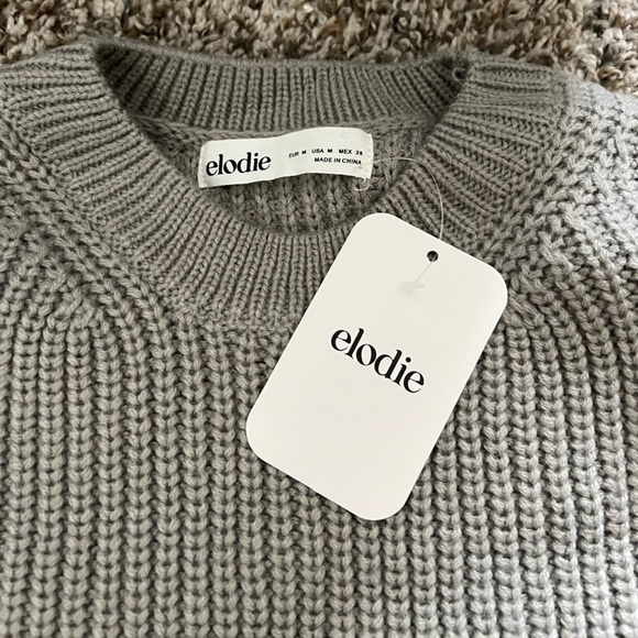 Elodie Gray Waffle Knit Cropped Crew Neck Sweater - Picture 4 of 5